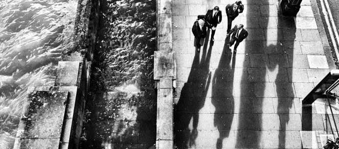 city-overhead-men-debating-16-07-16-web